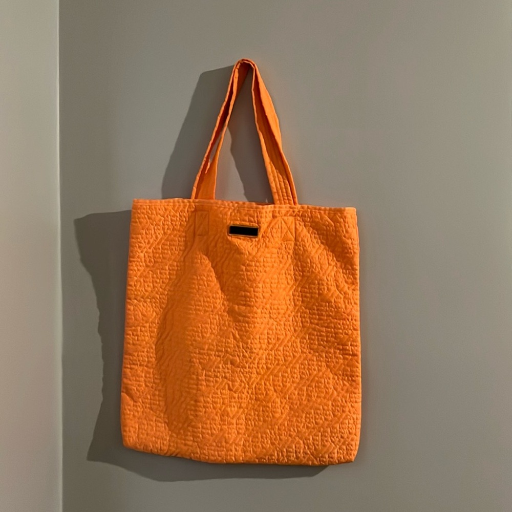 Stylish Zelle Tote
